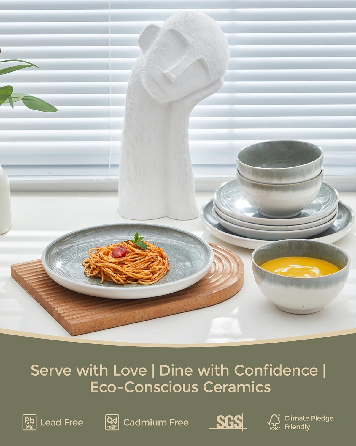 Complete 12-piece Sorevia dinnerware set with 4 place settings